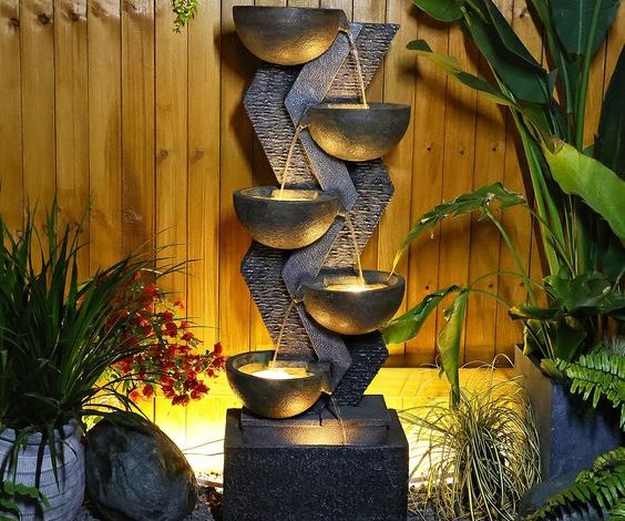 Installation, design and coordination of waterfalls for public and private gardens and the design of distinctive and modern fountains for homes, villas and royal palaces in the most luxurious shapes.