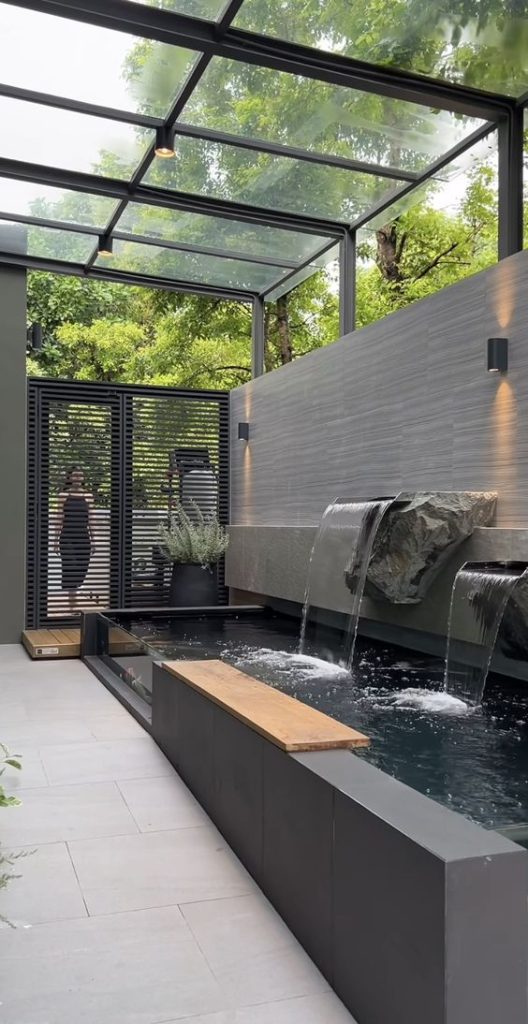 Installation, design and coordination of waterfalls for public and private gardens and the design of distinctive and modern fountains for homes, villas and royal palaces in the most luxurious shapes.