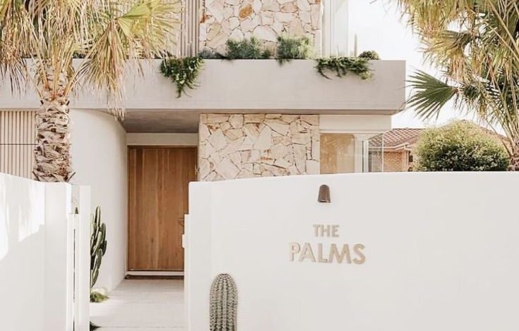 New villa cleaning services, cleaning basins, bathrooms, kitchens, cleaning swimming pools and facades, polishing and cleaning tiles for new villas, and cleaning their private gardens through a distinguished company